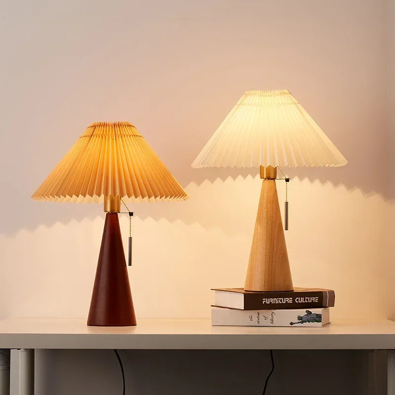 Luminária de mesa retrô plissa - Home Lighting And Decor avaliação e preço