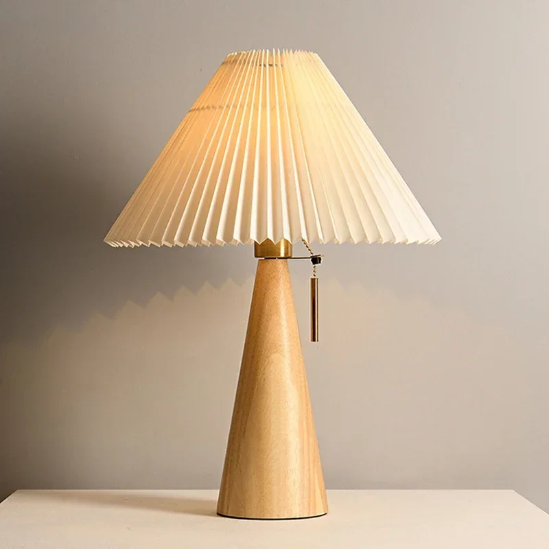 Luminária de mesa retrô plissa - Home Lighting And Decor avaliação e preço
